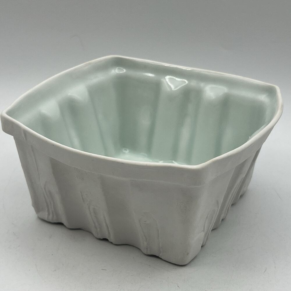 Heirloom Home Porcelain Berry Basket Box Realistic 3 x 5.5"